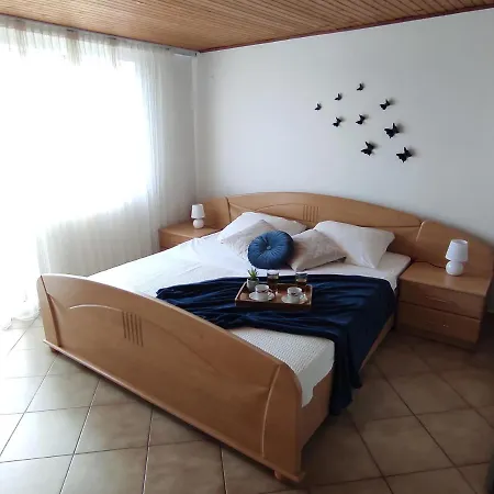 Ivan Apartment *