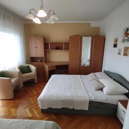 Ivan Apartment *