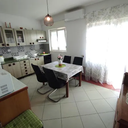 Apartment Ivan *